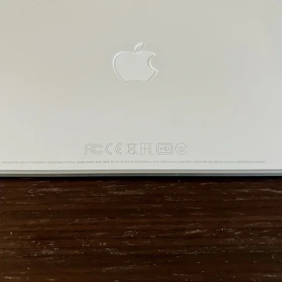 Apple - Wired Magic Keyboard (Lightning Port) - Silver/White